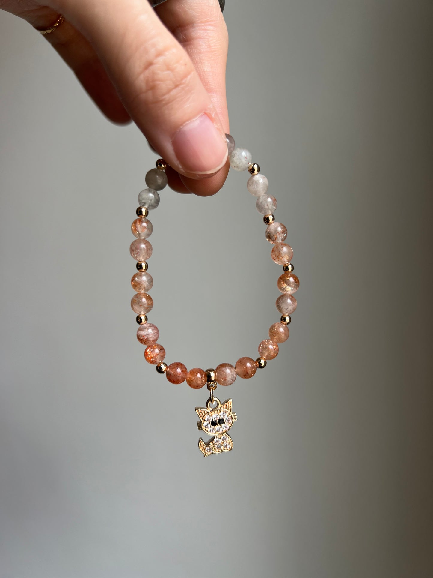 “momo’s sun bath” ombré sunstone bracelet