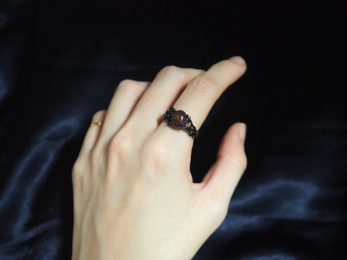 BLACKTHORN #01 - Oval Black Opal Ring