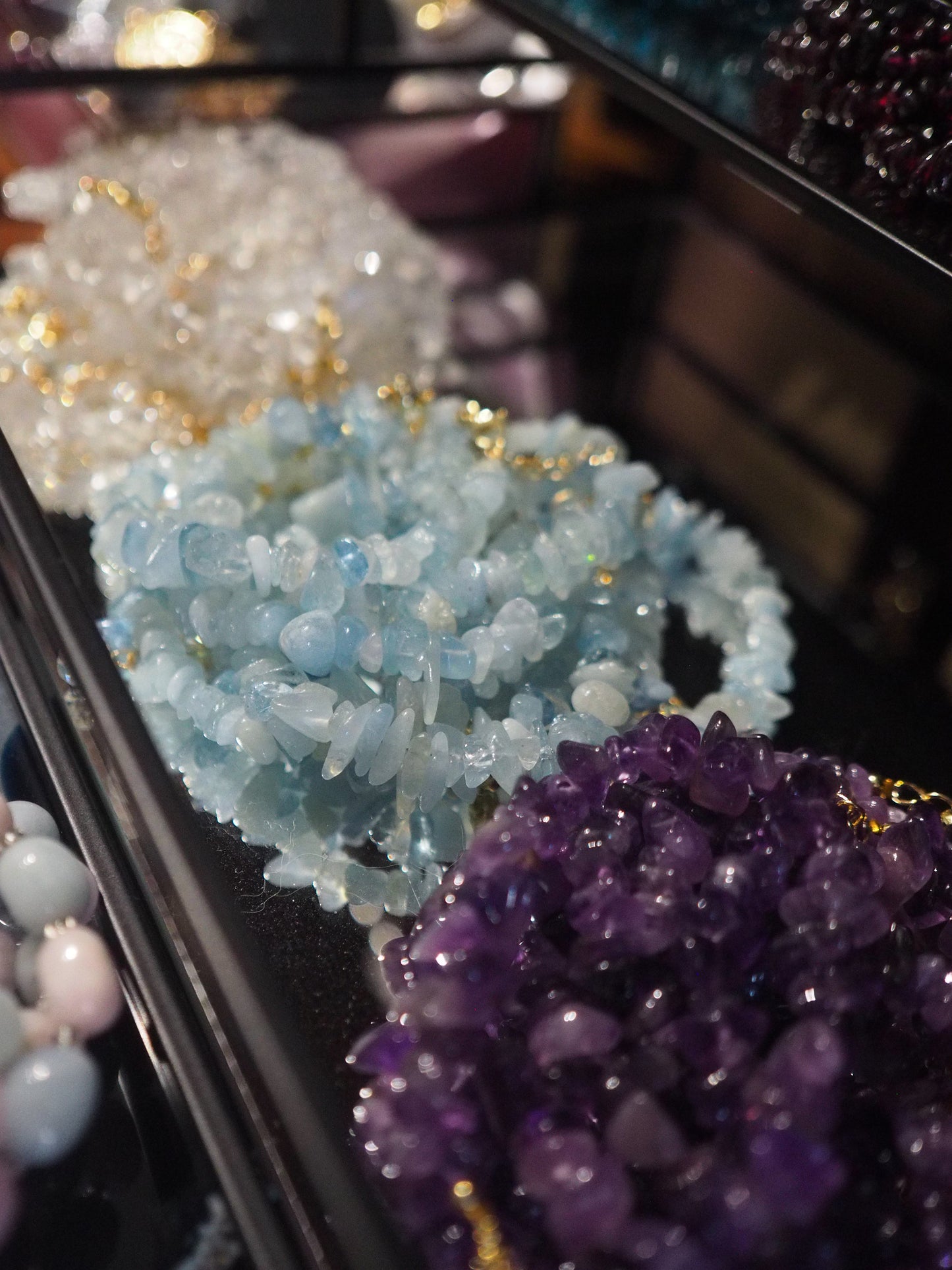 crystal chips bracelets (assorted)