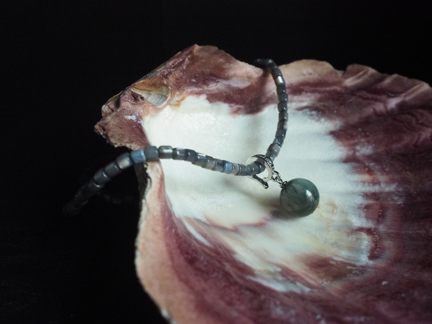 ELYSIAN shell pearl necklace
