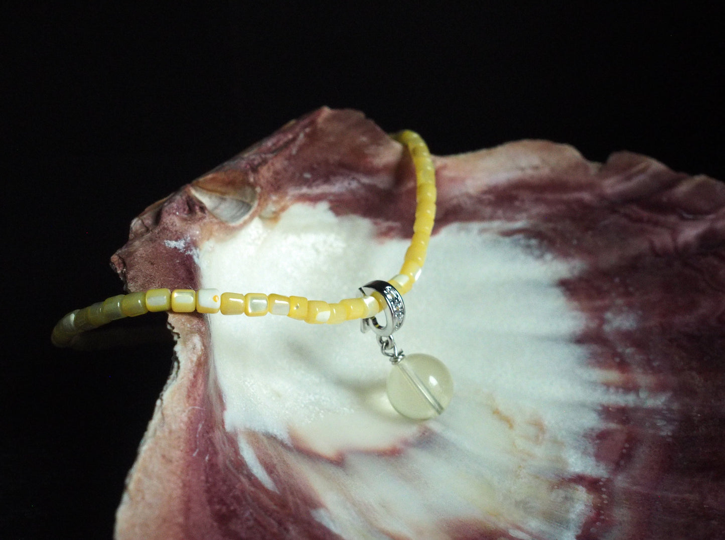 ELYSIAN shell pearl necklace