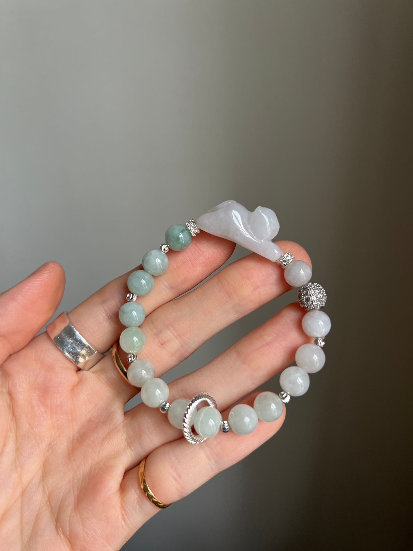 "playtime" white jadeite cat bracelet #08