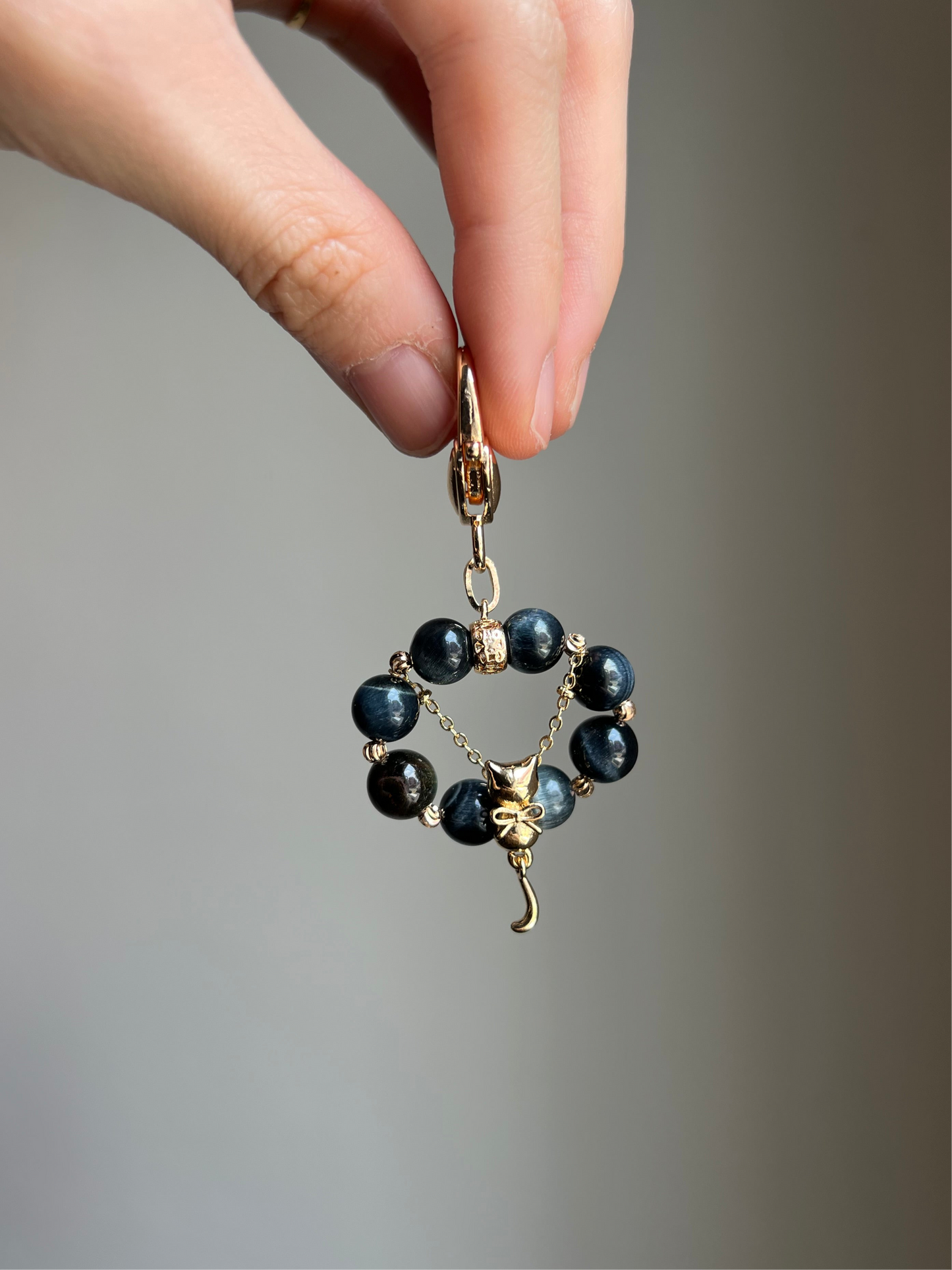 “on cloud 8” cat bag charm (assorted)