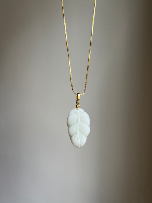 "tranquil" leaf jadeite necklace