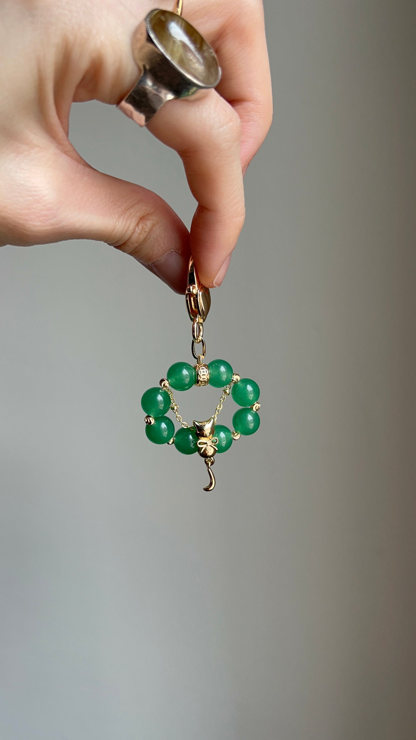 “on cloud 8” cat bag charm (assorted)