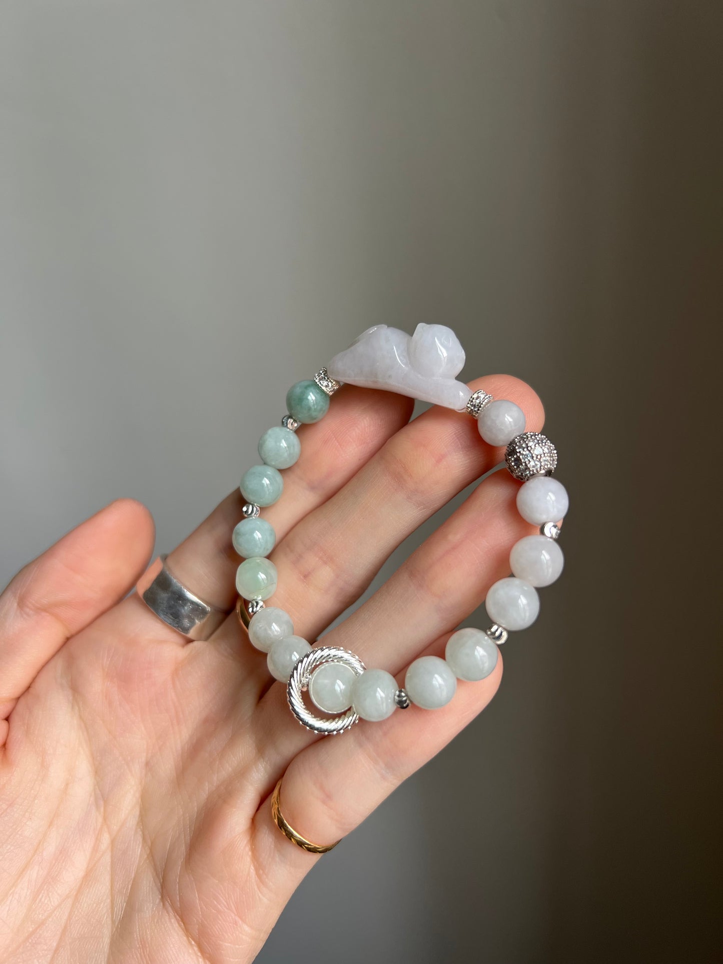 "playtime" white jadeite cat bracelet #08