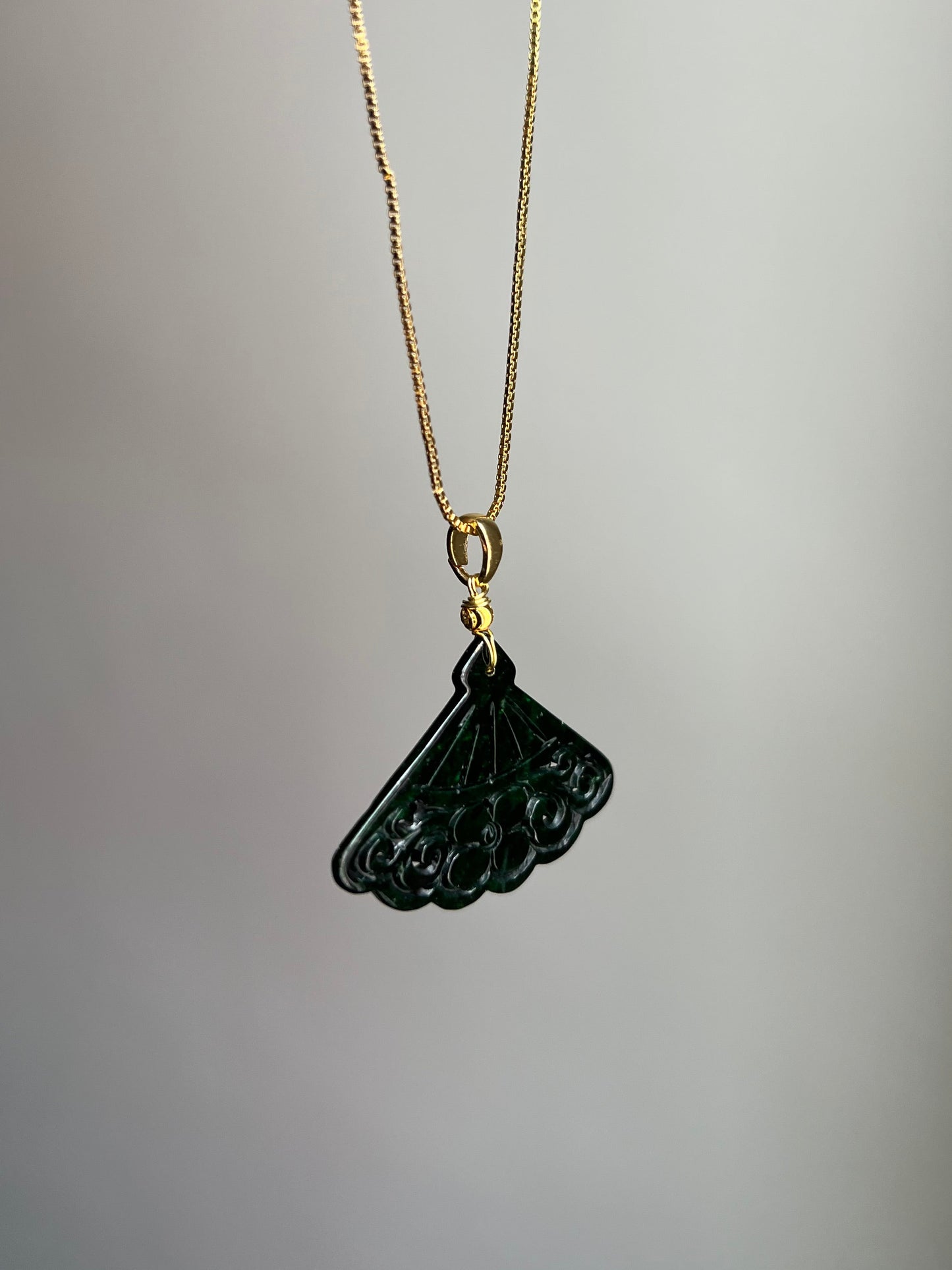 "your highness" dark green jadeite oriental fan necklace