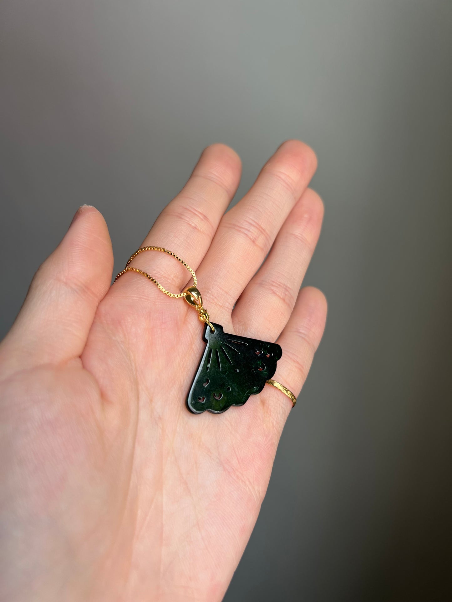 "your highness" dark green jadeite oriental fan necklace