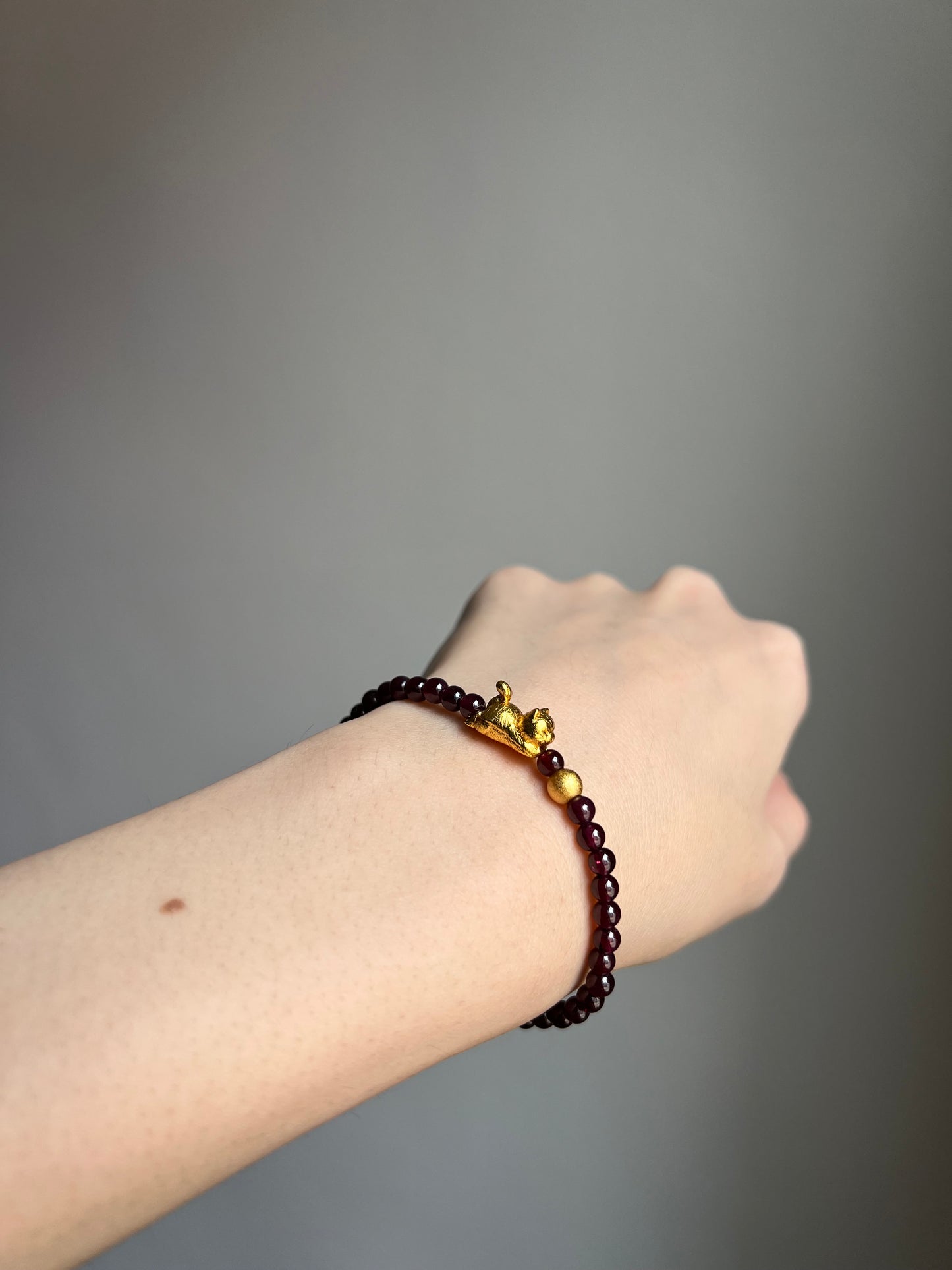 “momo’s golden chase” bracelet