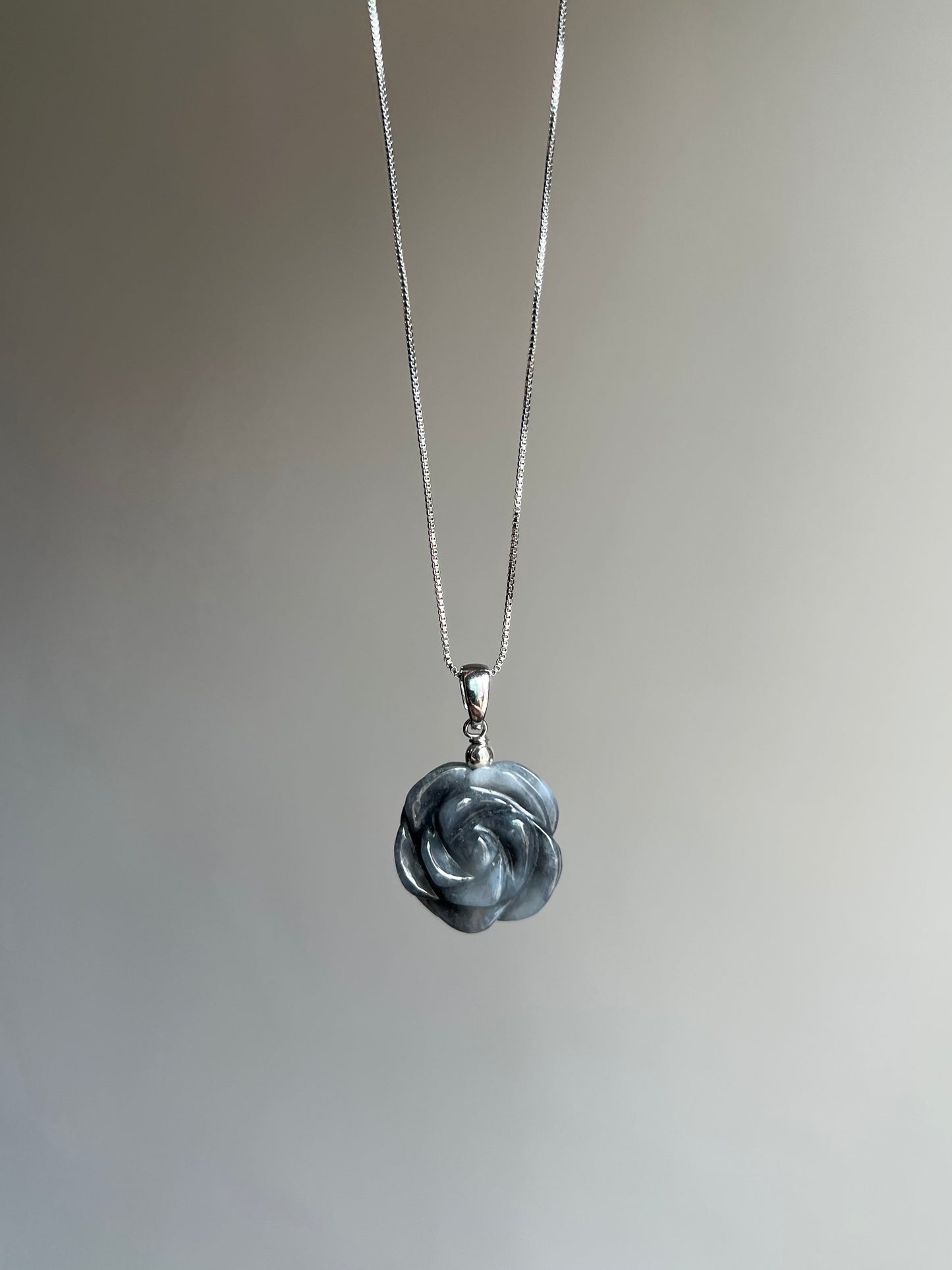 "victoria" wuji jadeite rose necklace