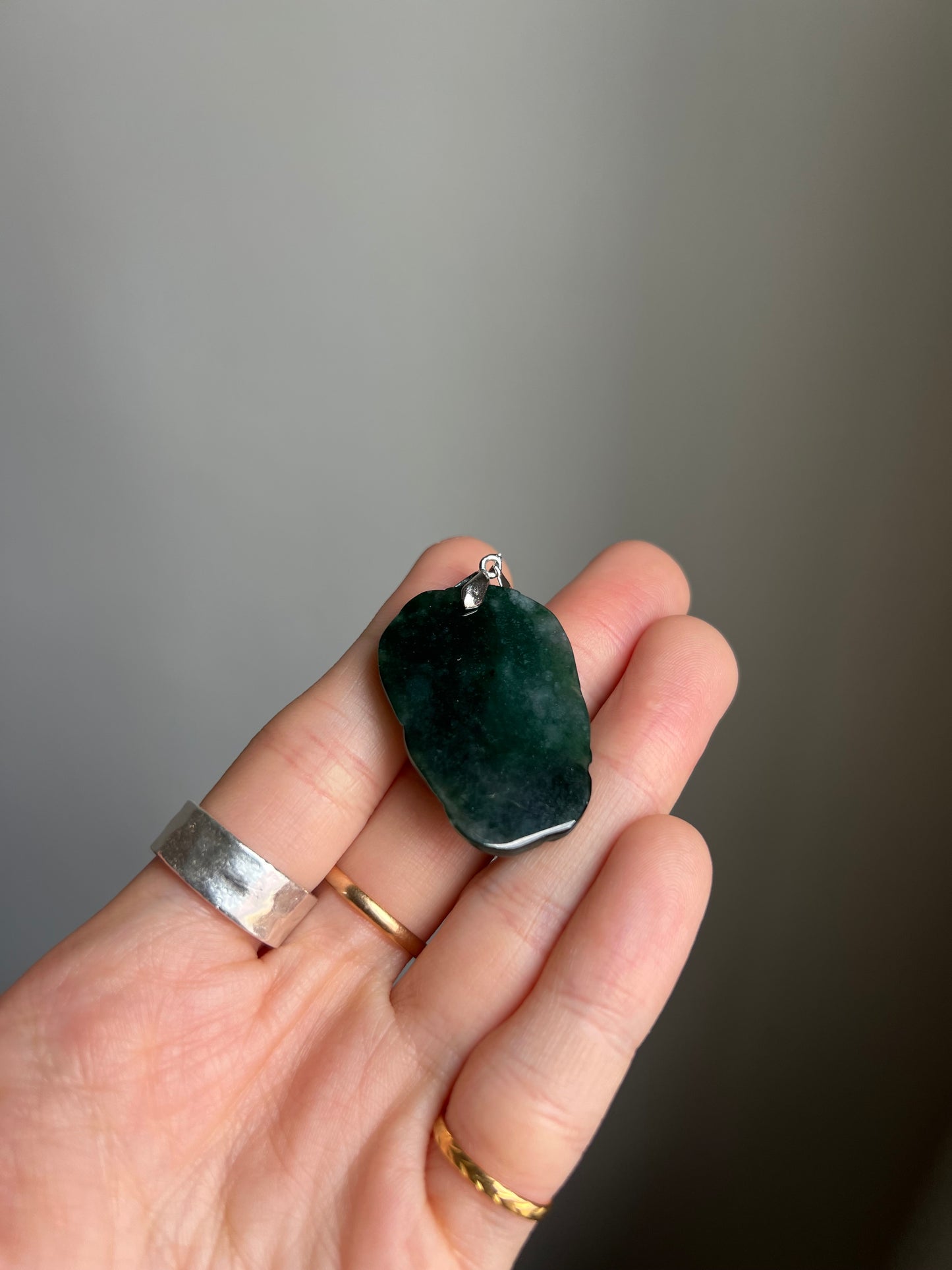 "intertwine" dark green jadeite leaf necklace