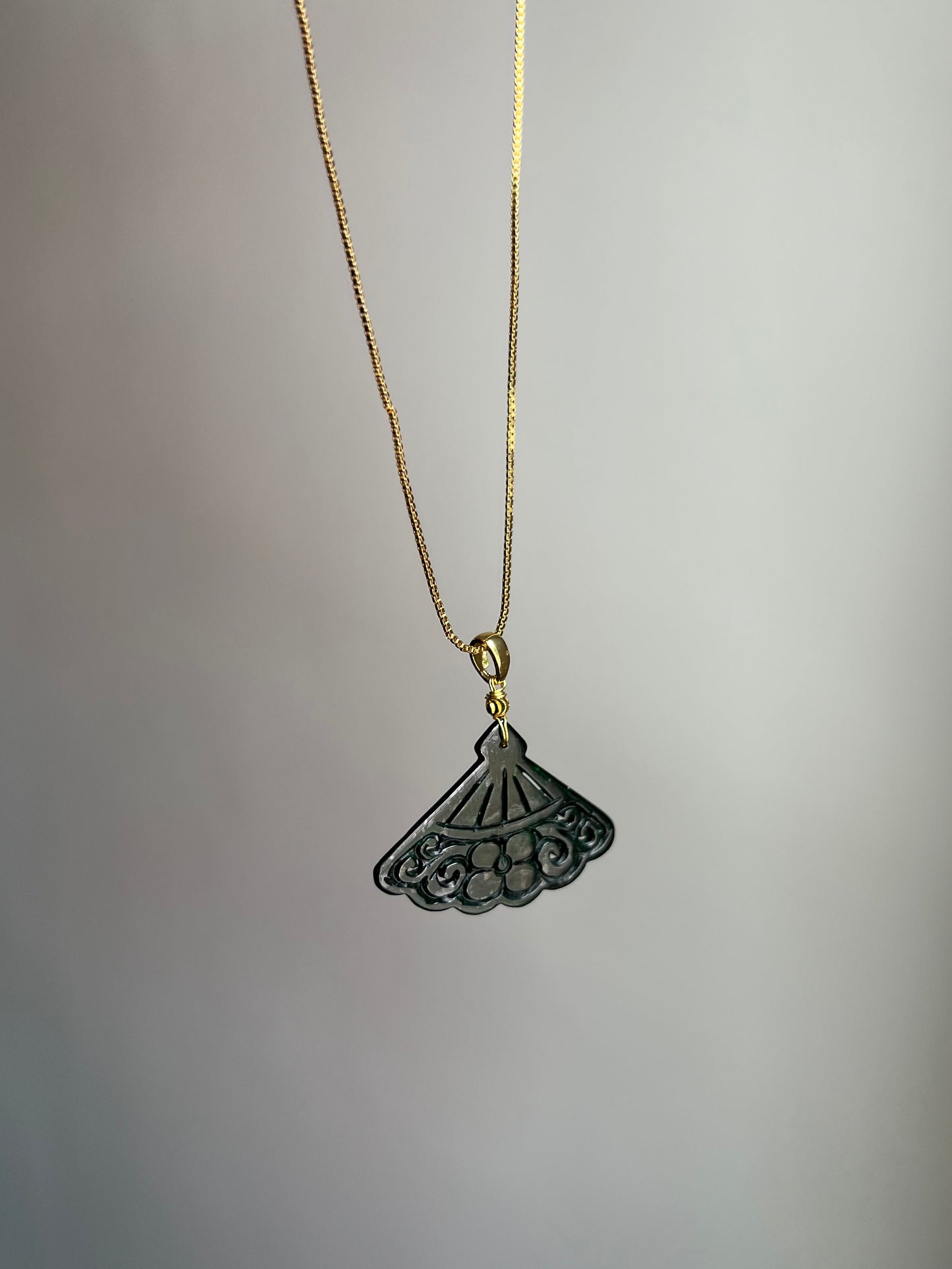 "your highness" dark green jadeite oriental fan necklace