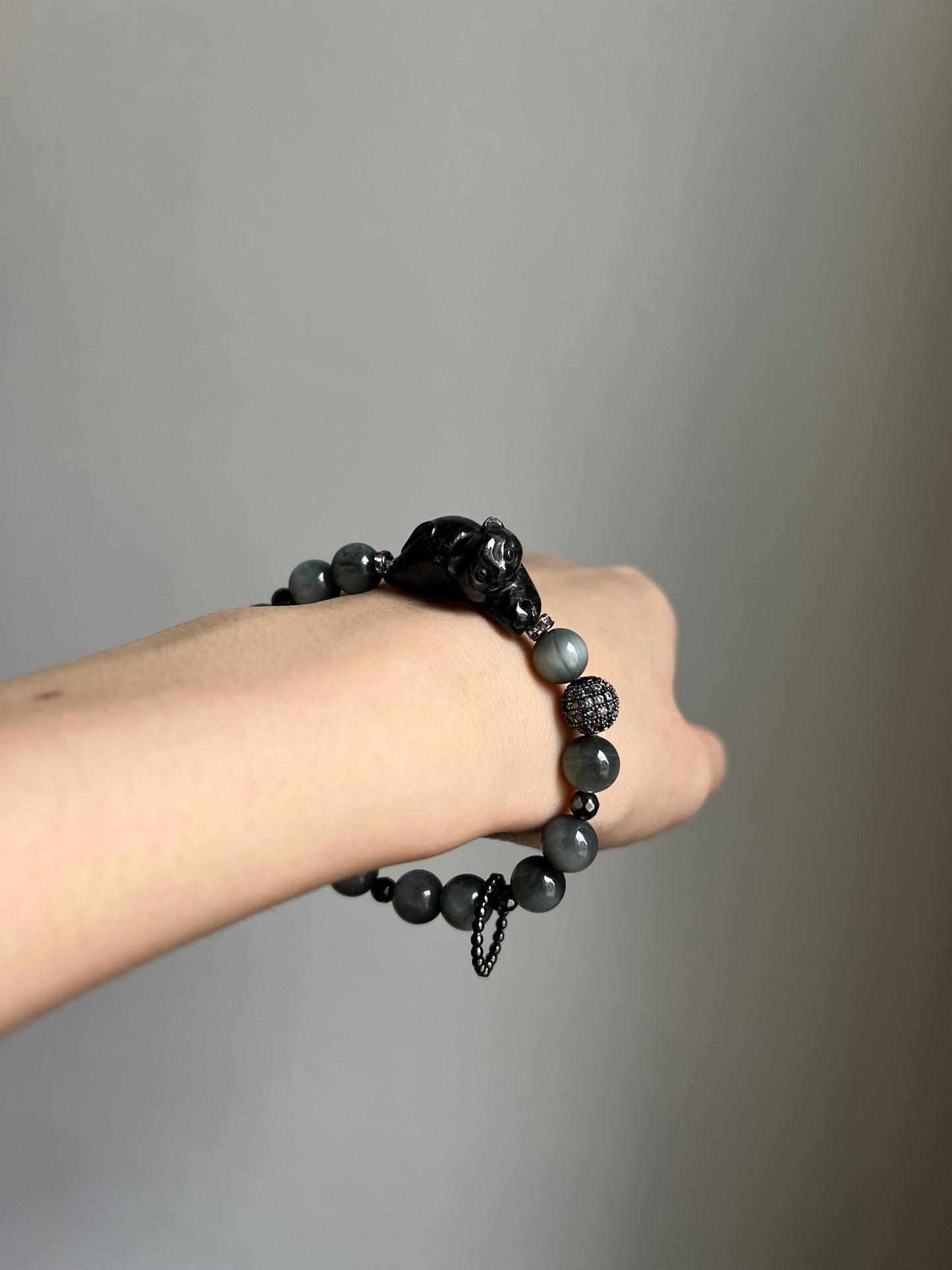 "playtime" black jadeite cat bracelet #05