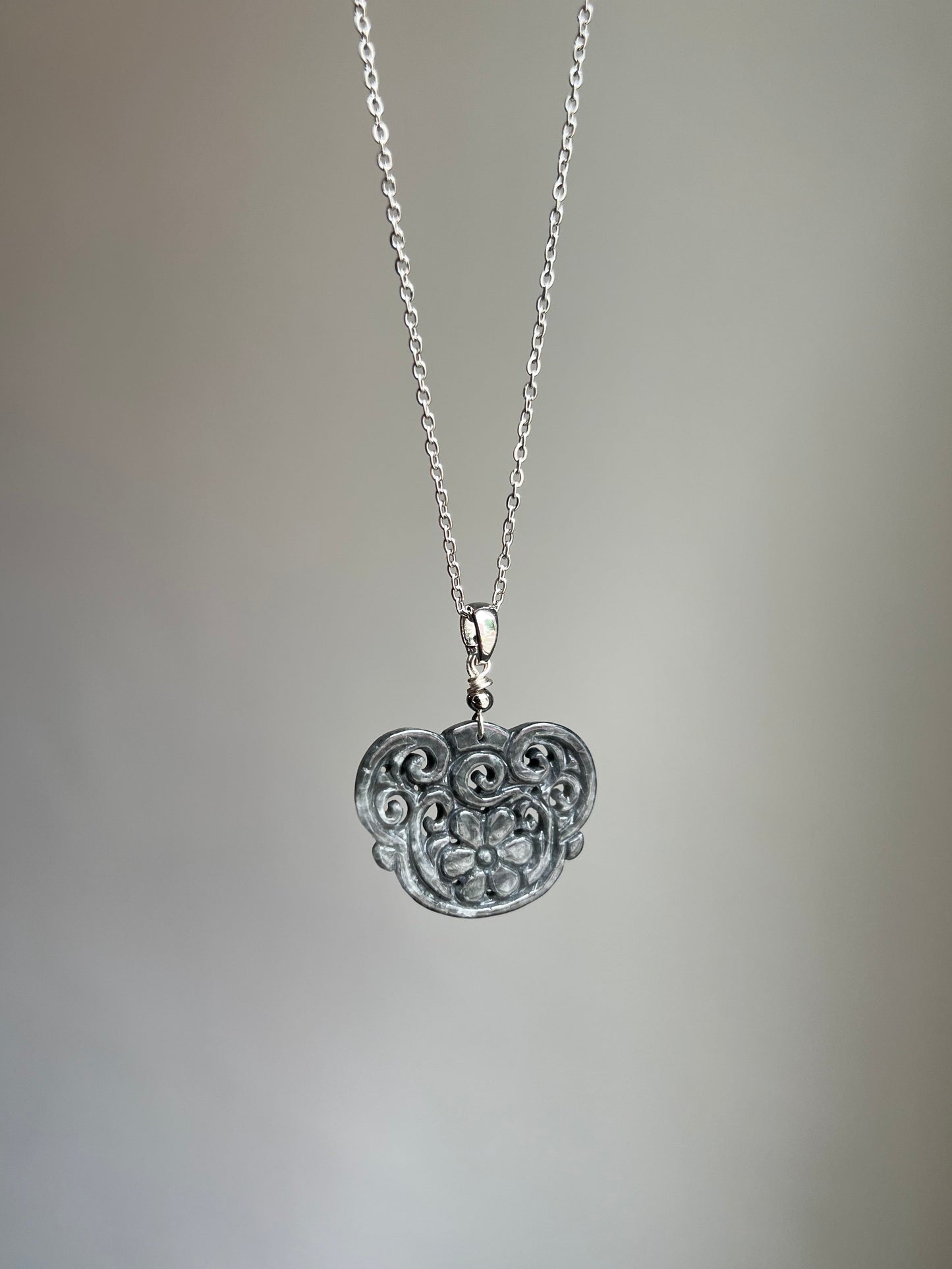 "once upon a time" wuji jadeite ornate flower necklace