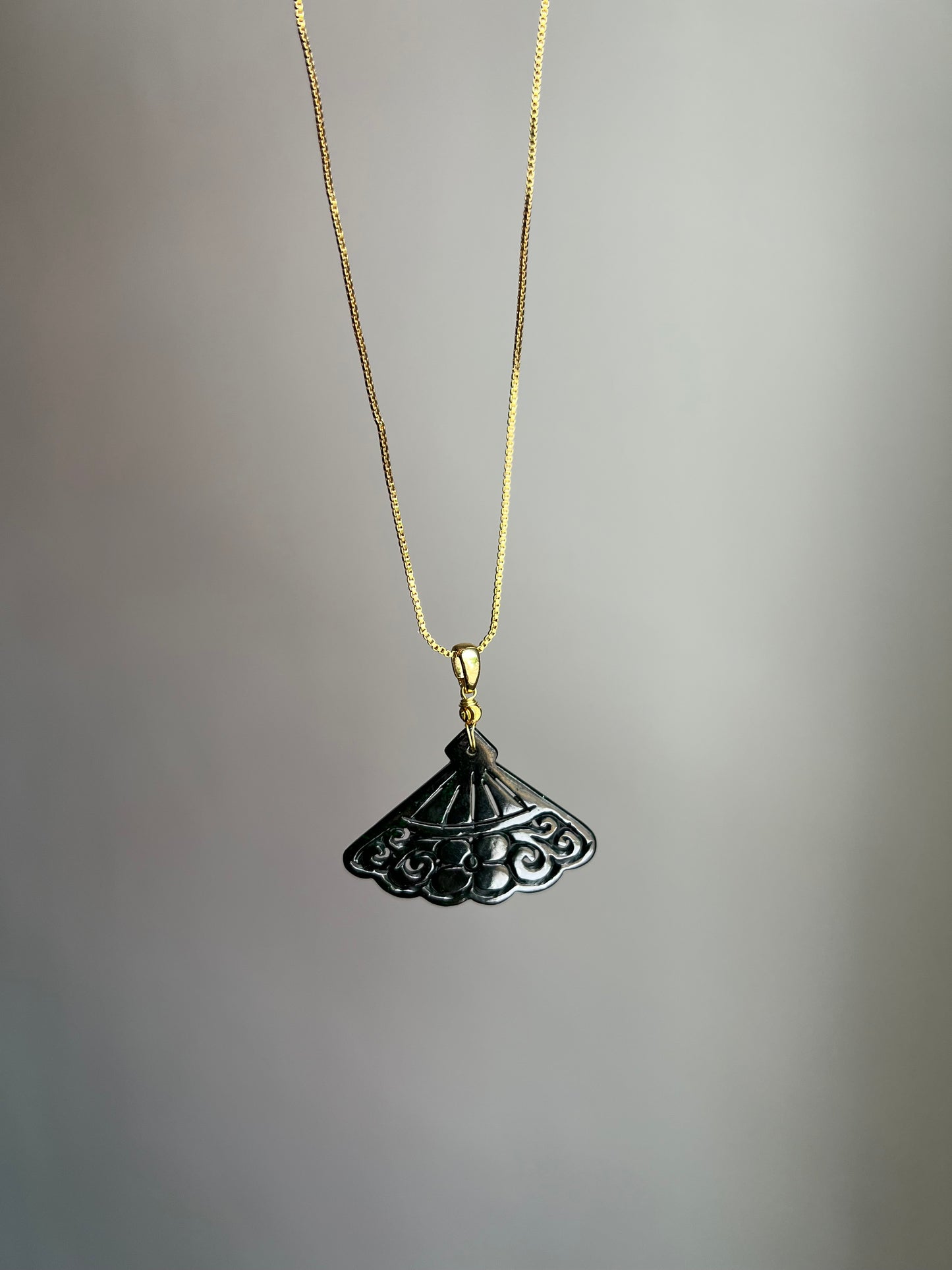 "your highness" dark green jadeite oriental fan necklace