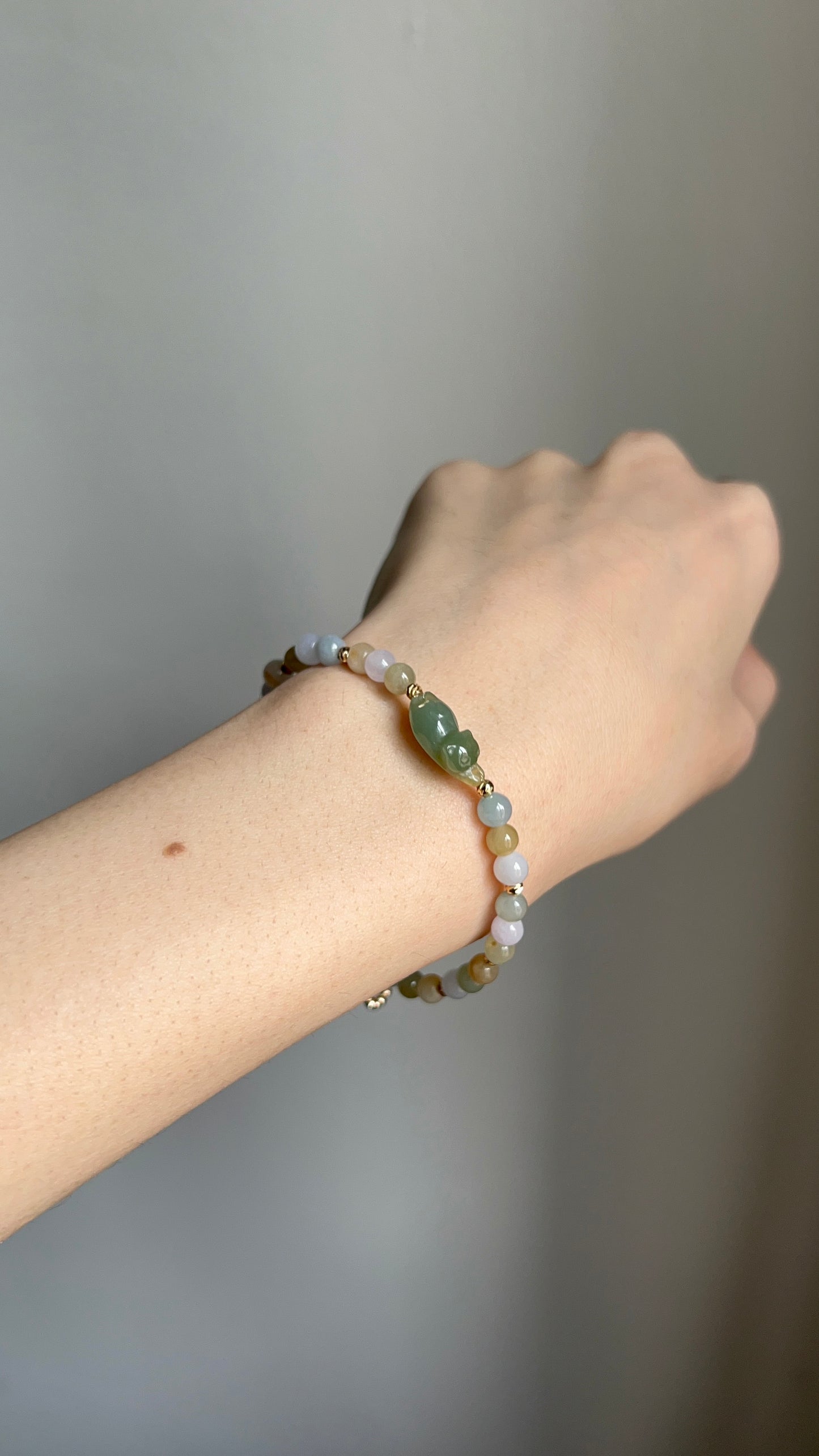 *mini* "playtime" jadeite cat bracelet #19