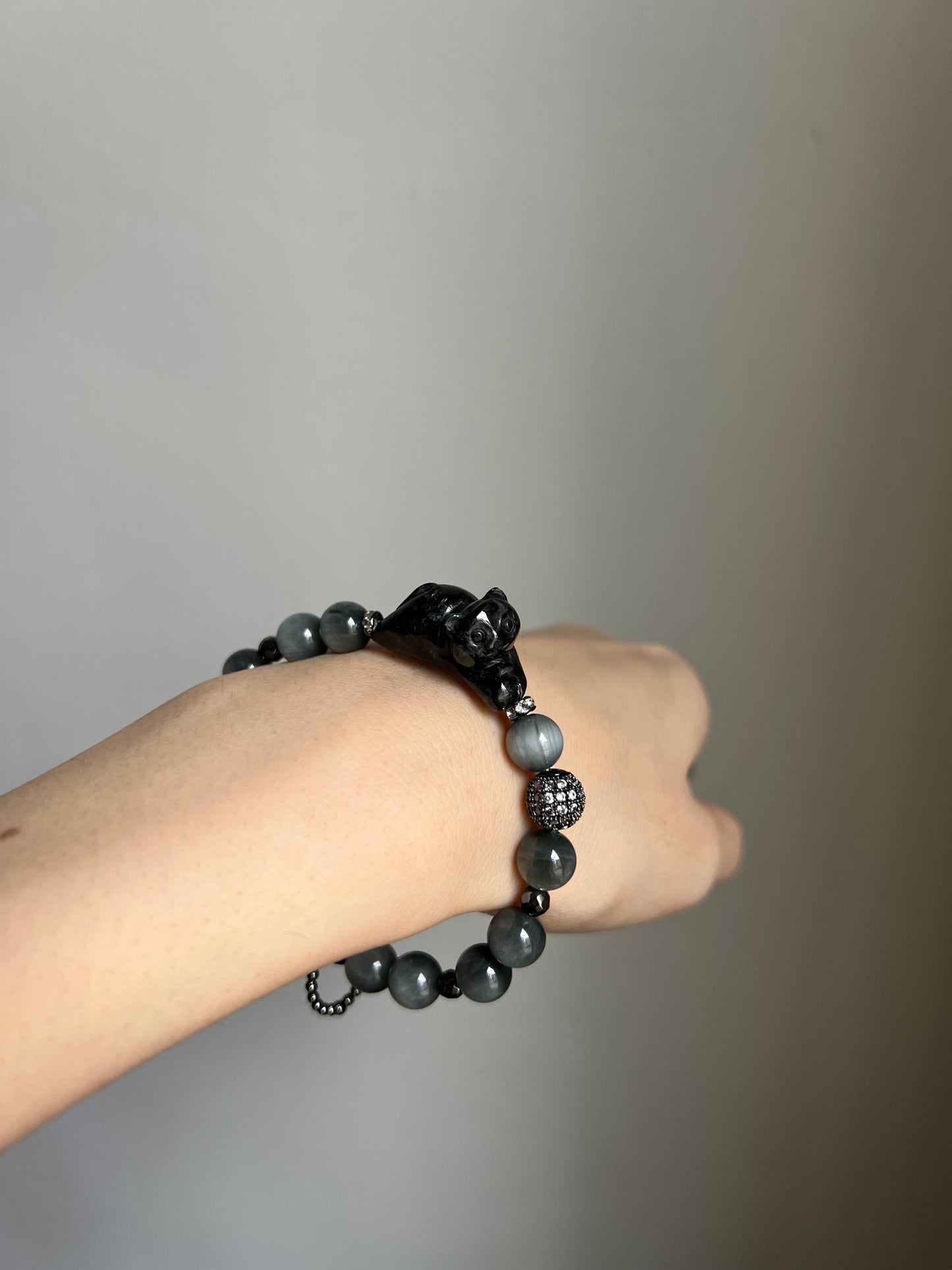 "playtime" black jadeite cat bracelet #05