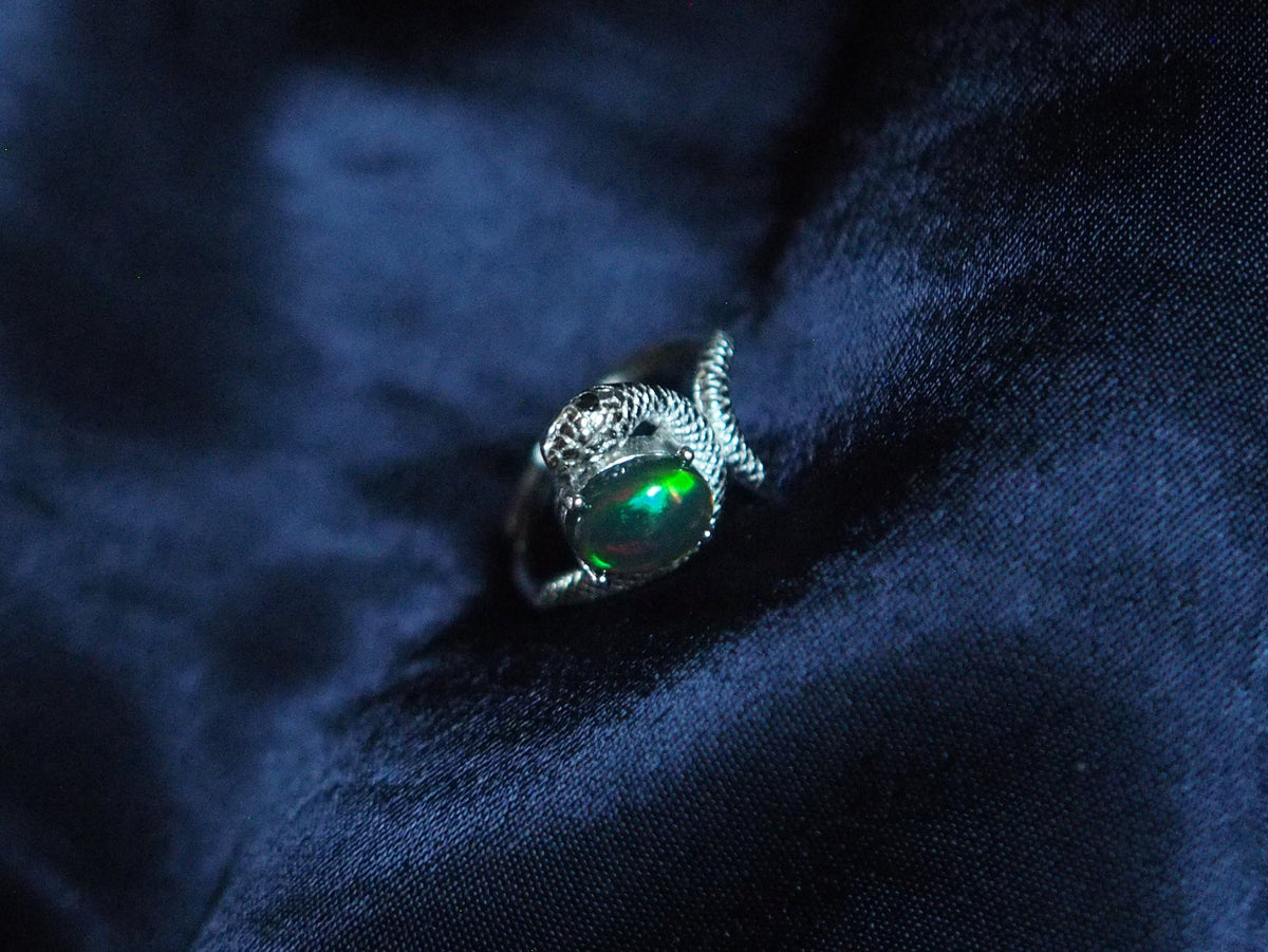 SERPENTINA #01 - Oval Black Opal Ring