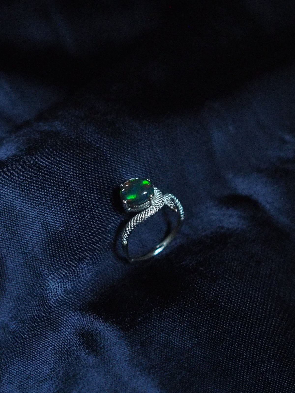 SERPENTINA #01 - Oval Black Opal Ring