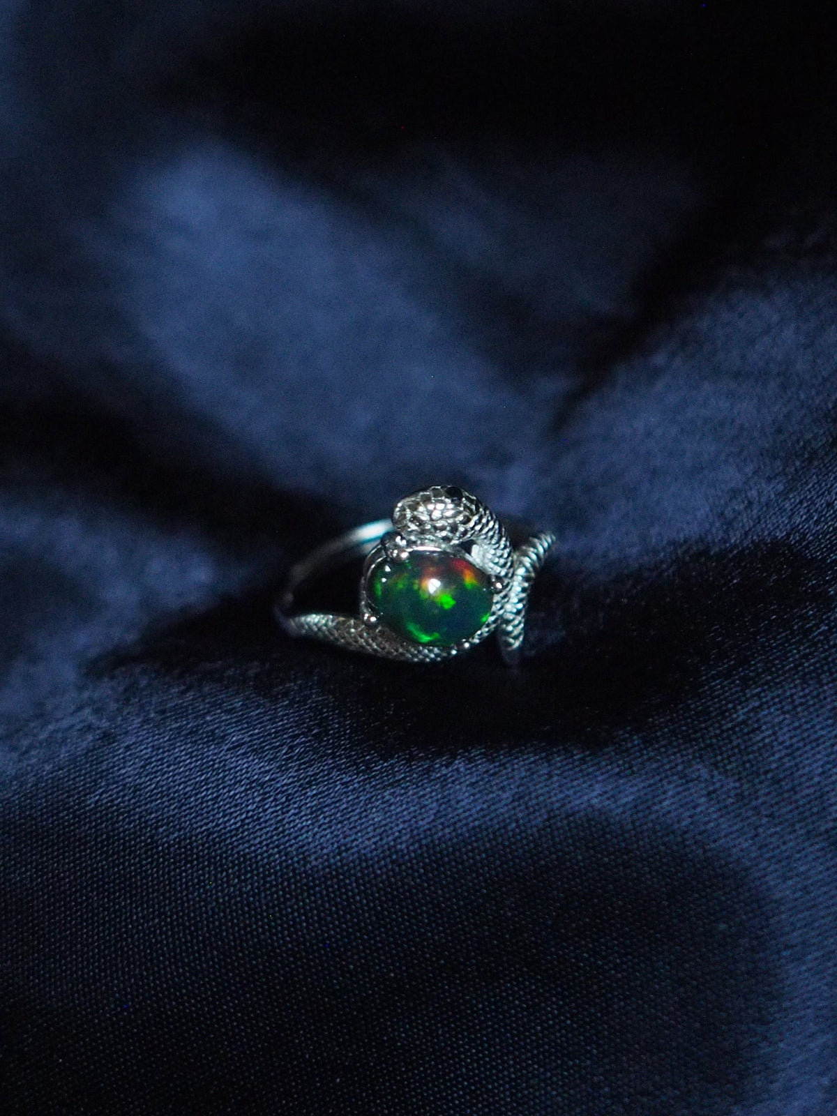 SERPENTINA #02 - Oval Black Opal Ring