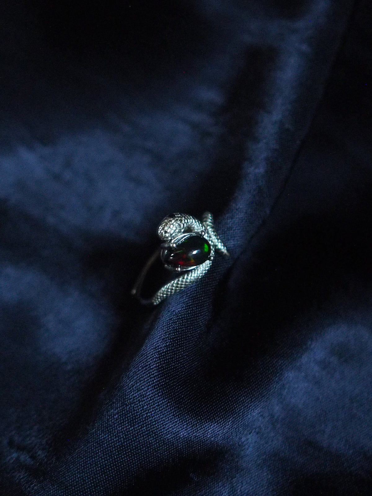 SERPENTINA #03 - Pear Black Opal Ring