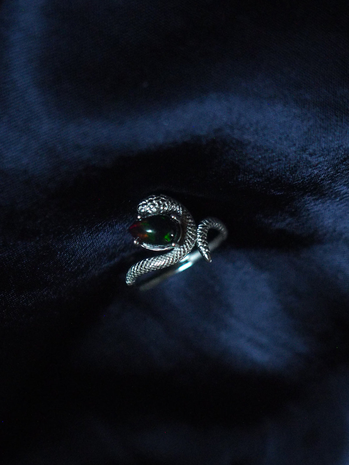 SERPENTINA #03 - Pear Black Opal Ring