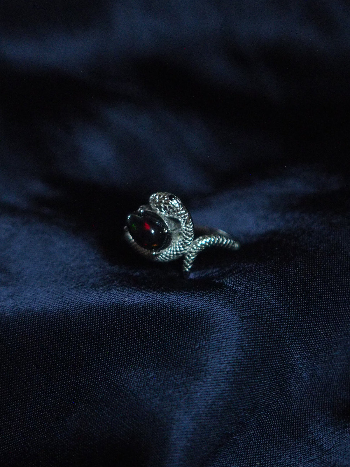 SERPENTINA #03 - Pear Black Opal Ring
