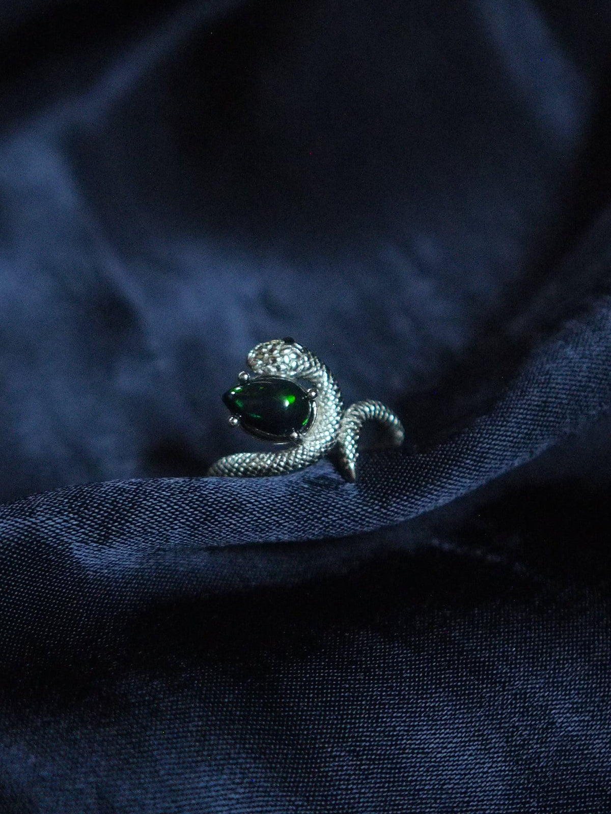 SERPENTINA #04 - Pear Black Opal Ring