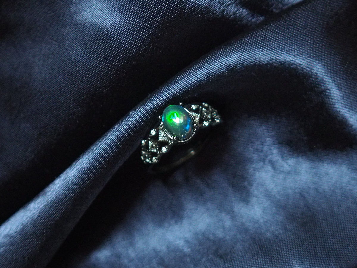 TENEBRA #01 - Oval Black Opal Ring