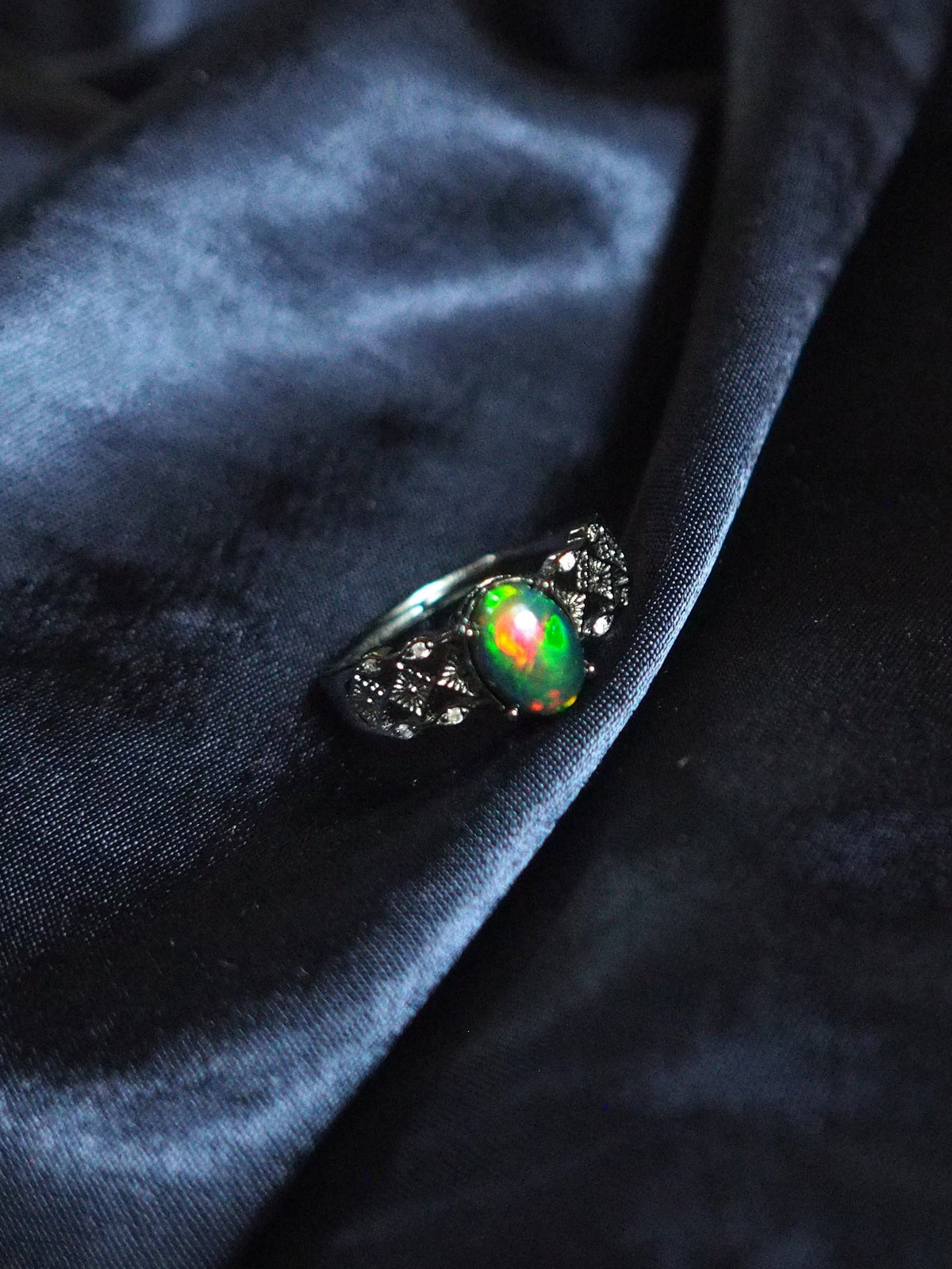 TENEBRA #02 - Oval Black Opal Ring