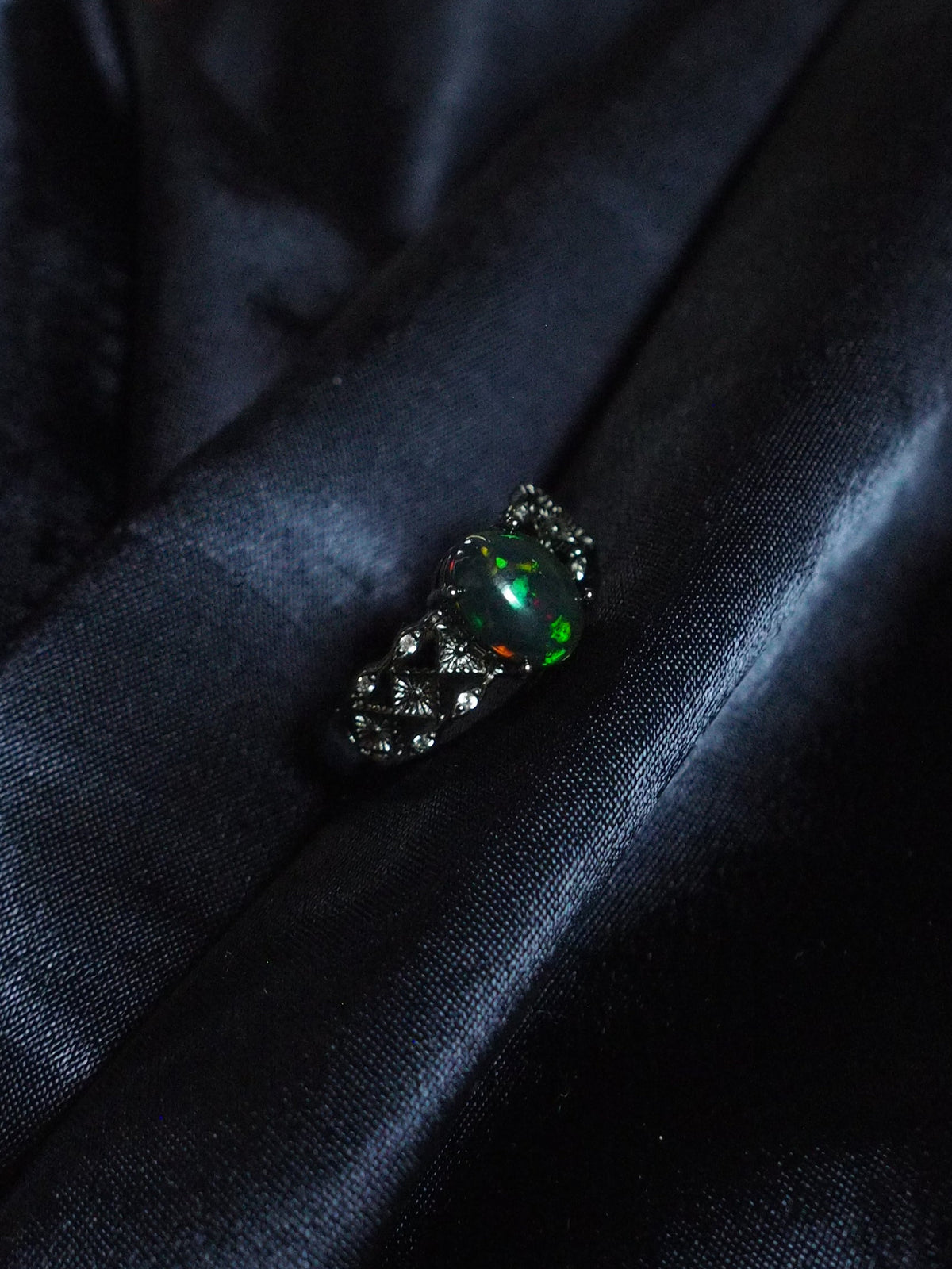 TENEBRA #03 - Oval Black Opal Ring
