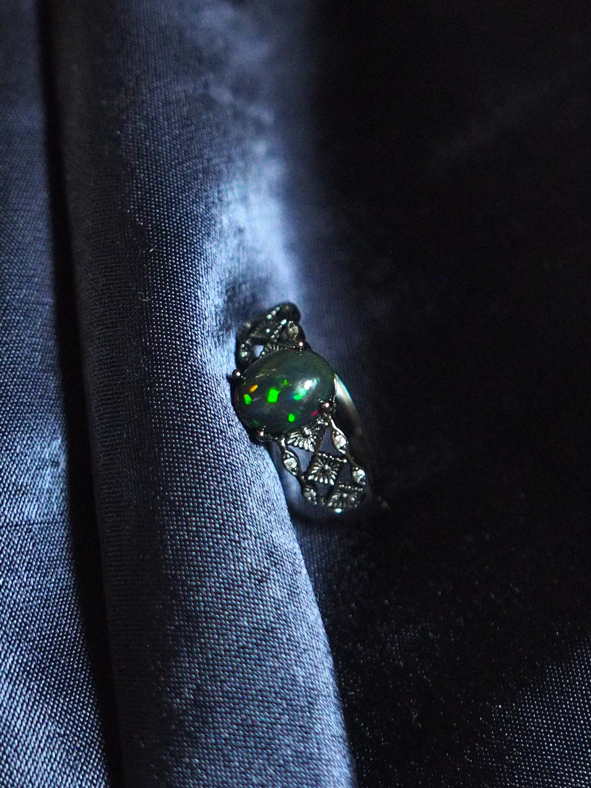 TENEBRA #03 - Oval Black Opal Ring