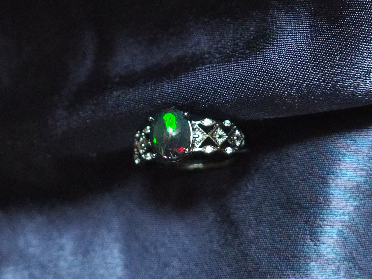 TENEBRA #04 - Oval Black Opal Ring