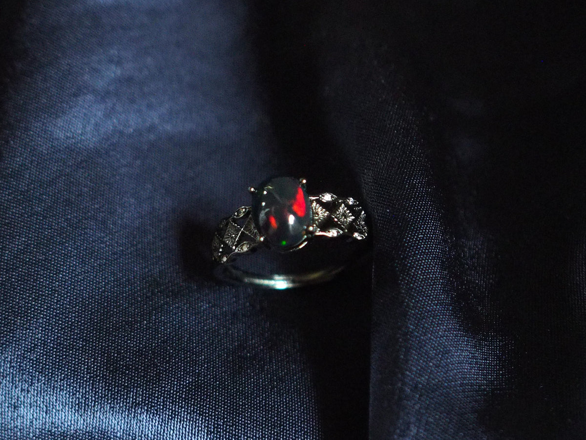 TENEBRA #04 - Oval Black Opal Ring