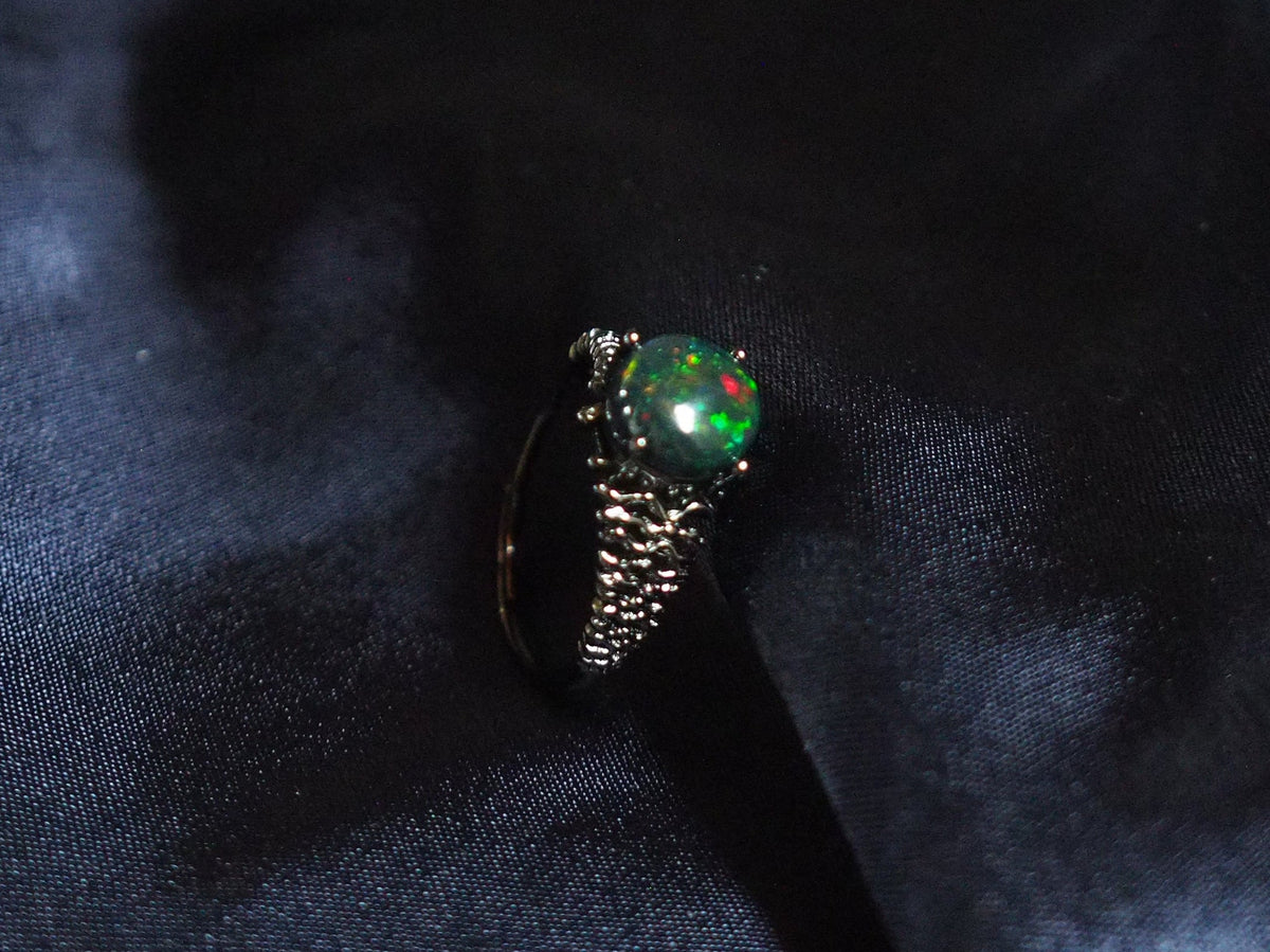 UMBRA #02 - Round Black Opal Ring