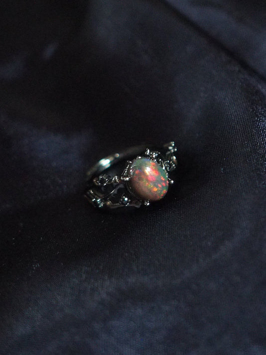 BLACKTHORN #01 - Oval Black Opal Ring