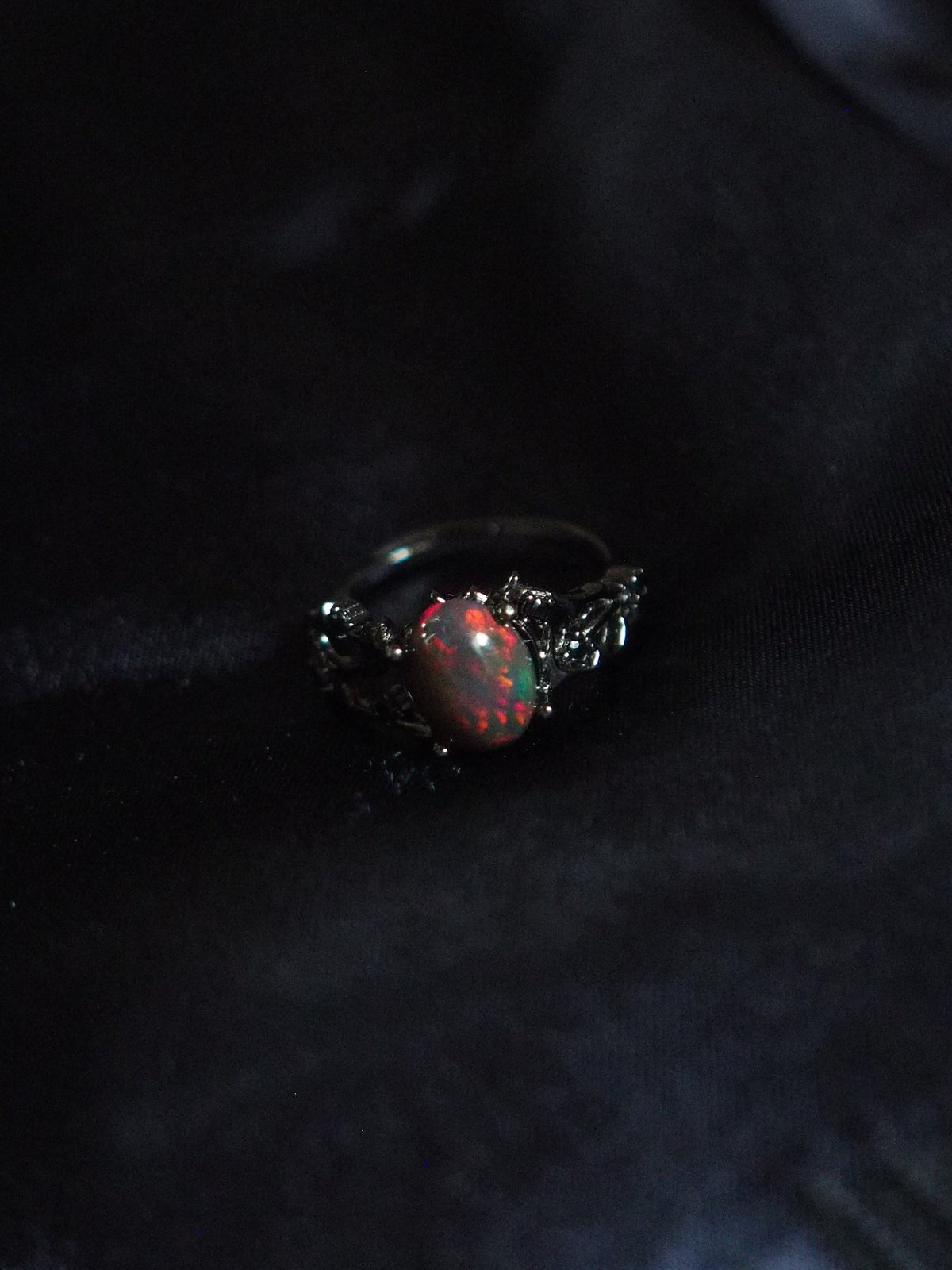 BLACKTHORN #01 - Oval Black Opal Ring