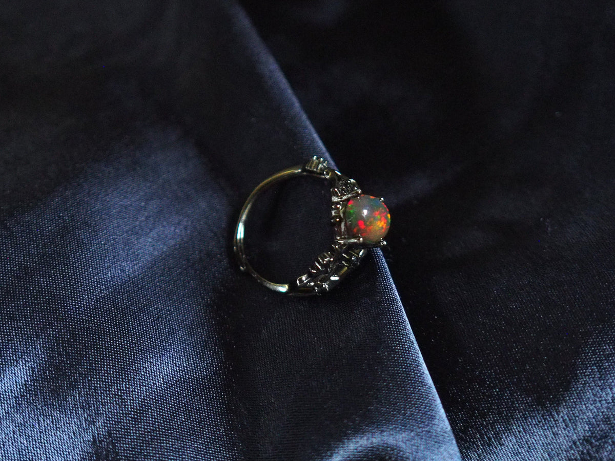 BLACKTHORN #01 - Oval Black Opal Ring