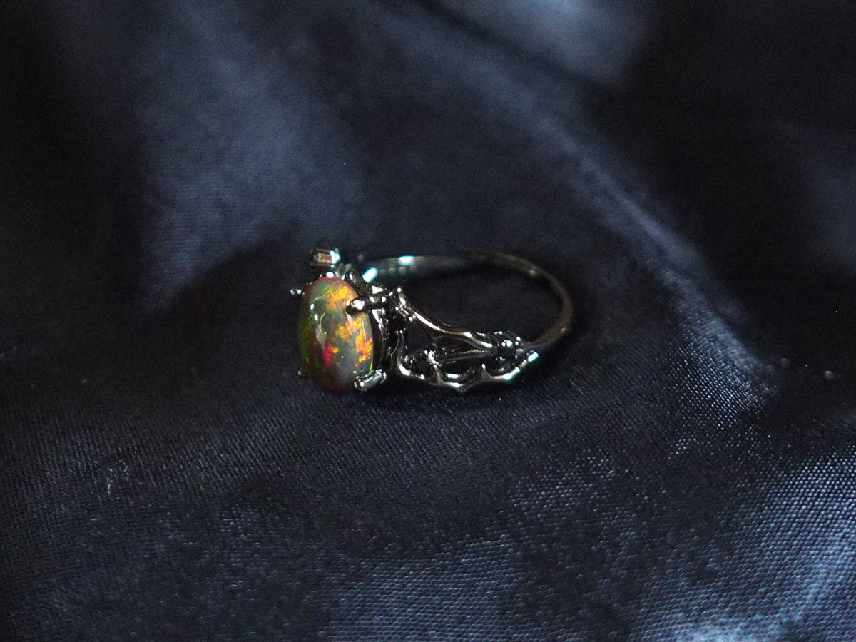 BLACKTHORN #01 - Oval Black Opal Ring
