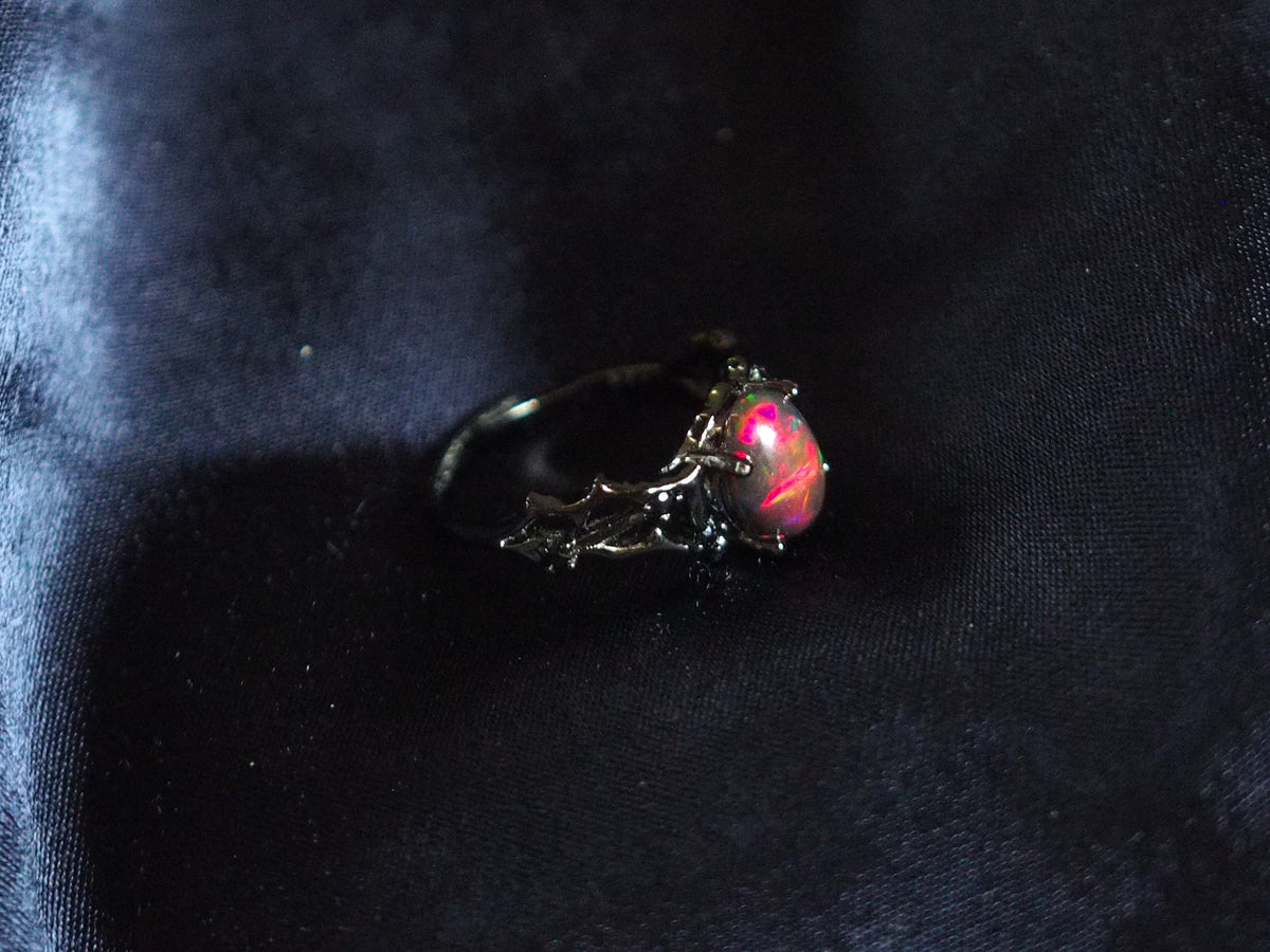 BLACKTHORN #02 - Oval Black Opal Ring