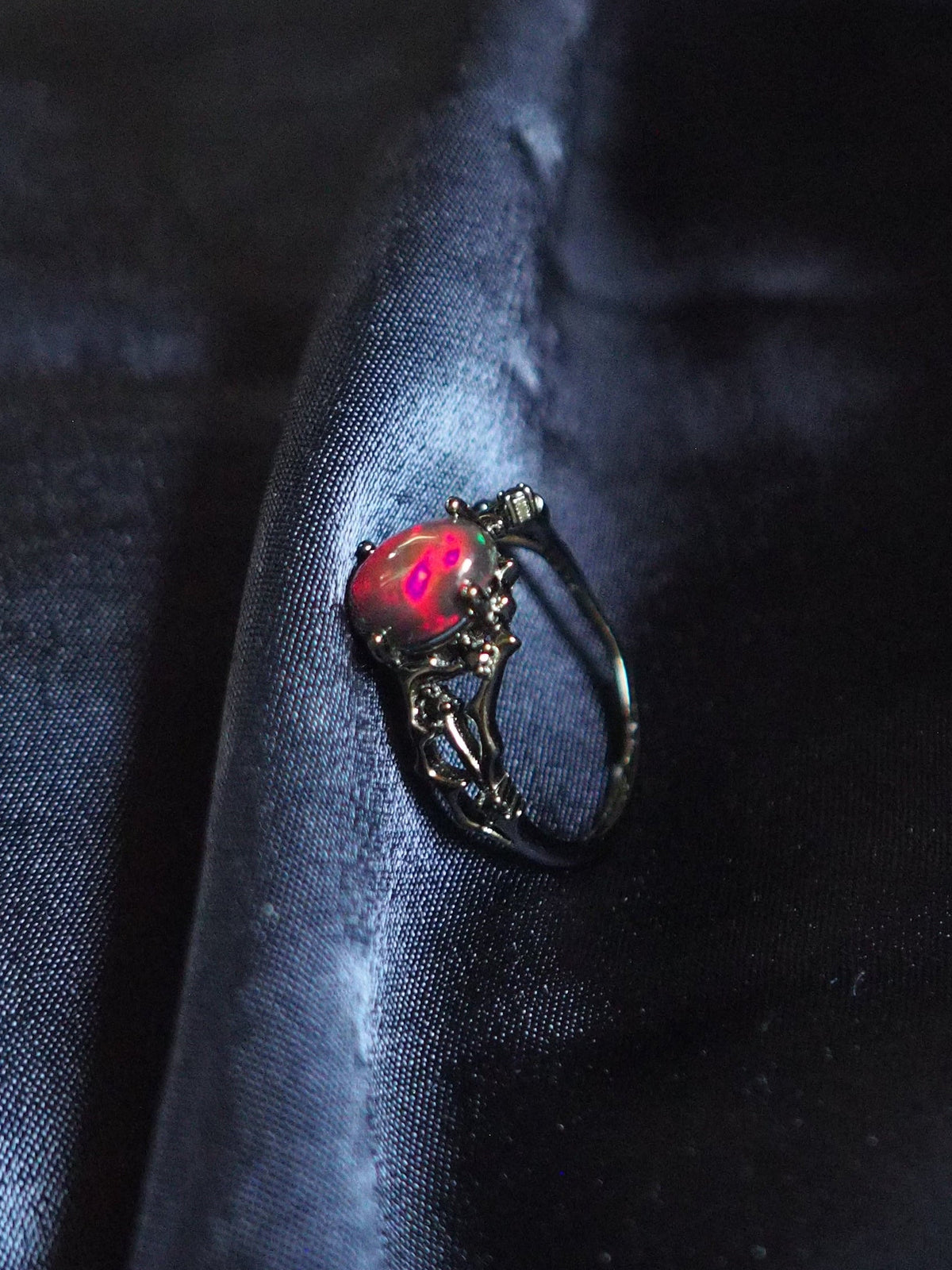 BLACKTHORN #02 - Oval Black Opal Ring