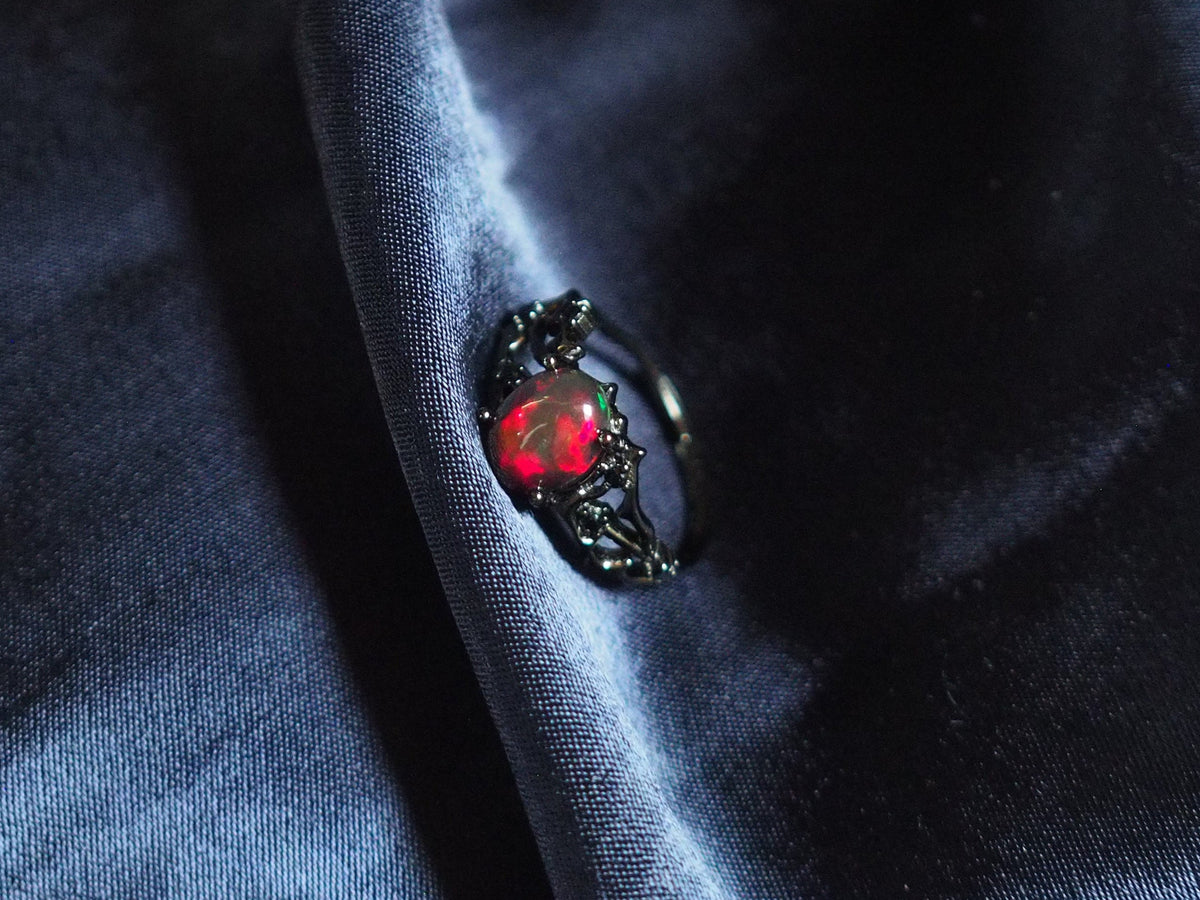 BLACKTHORN #02 - Oval Black Opal Ring