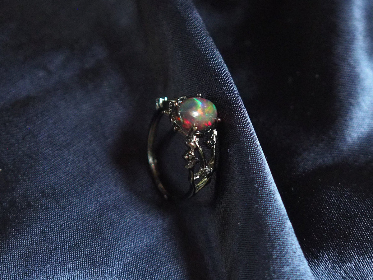 BLACKTHORN #02 - Oval Black Opal Ring