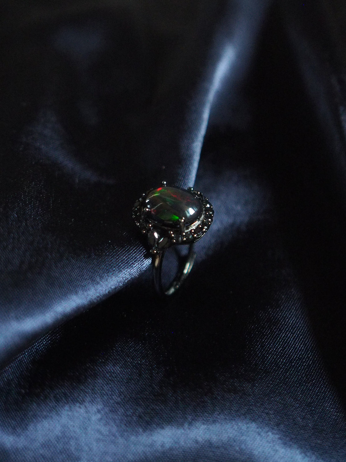 ECLIPSE - Oval Black Opal Ring