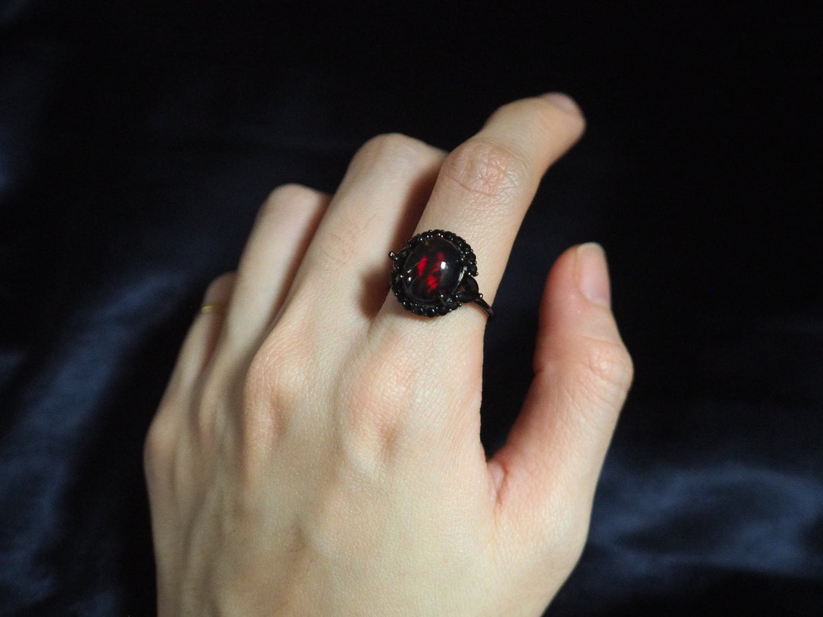 ECLIPSE - Oval Black Opal Ring
