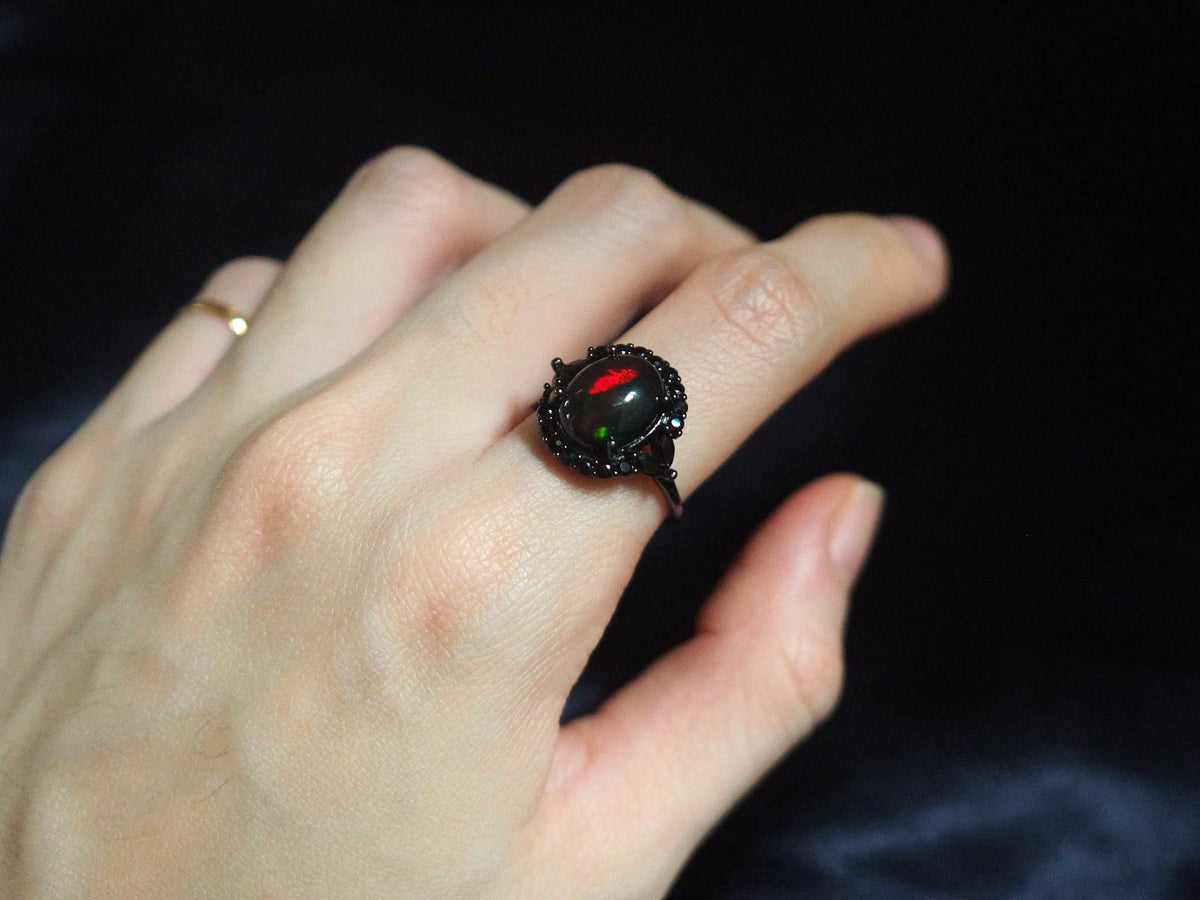 ECLIPSE - Oval Black Opal Ring
