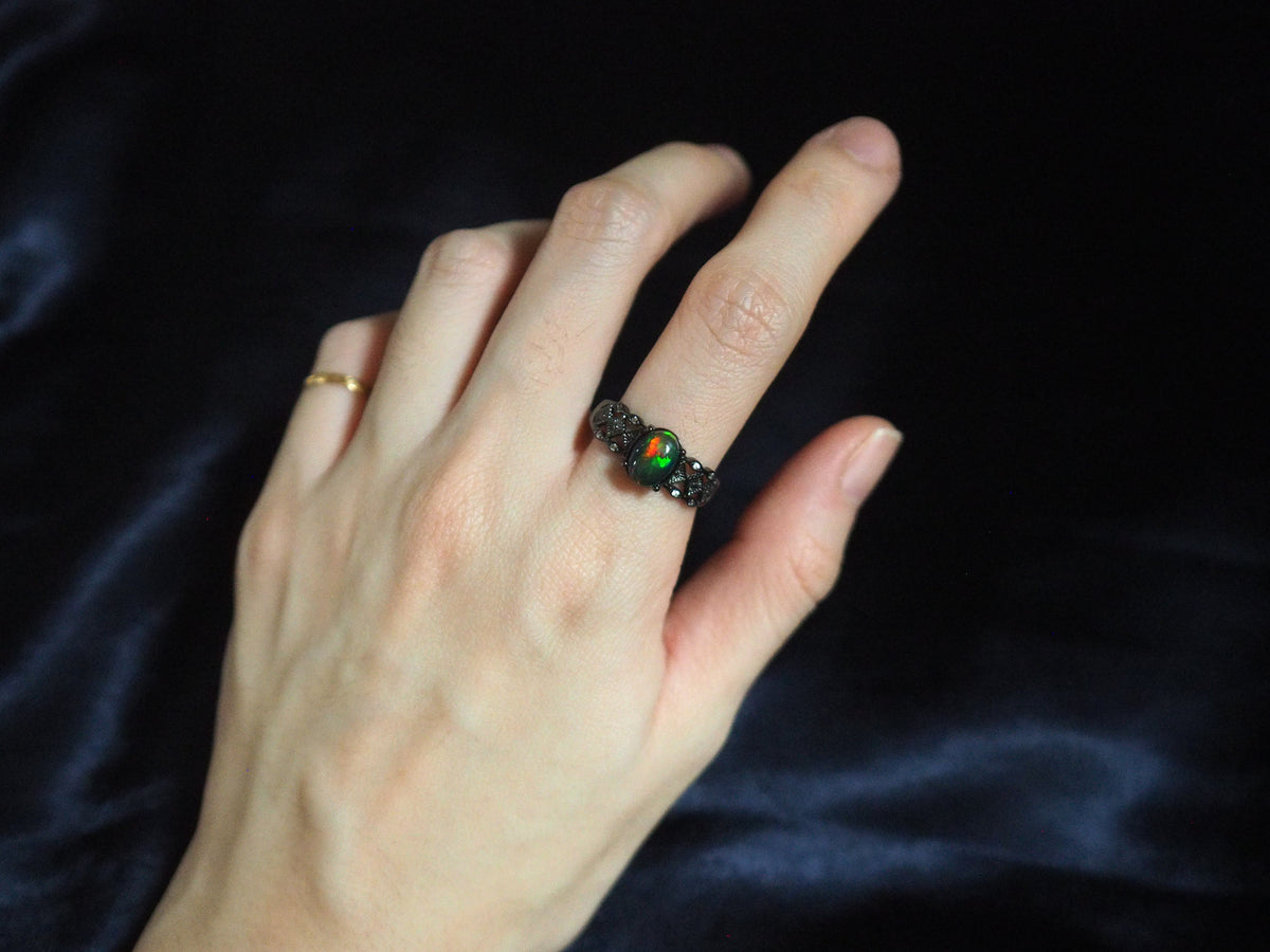 TENEBRA #02 - Oval Black Opal Ring